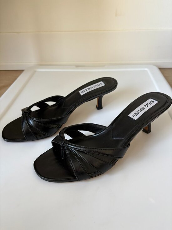Steve Madden Shoes - Steve Madden Black Cary Sandal